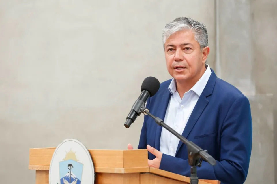 Figueroa gestiona inversiones en Estados Unidos
